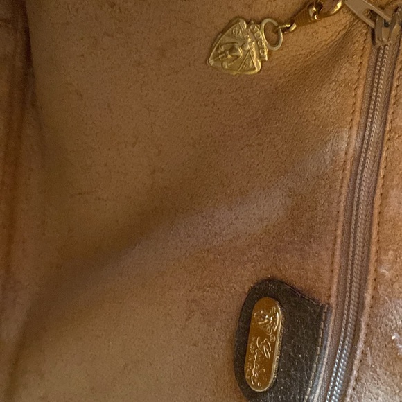 Authenticated vintage Princy Cloth Gucci Handbag - Picture 12 of 15